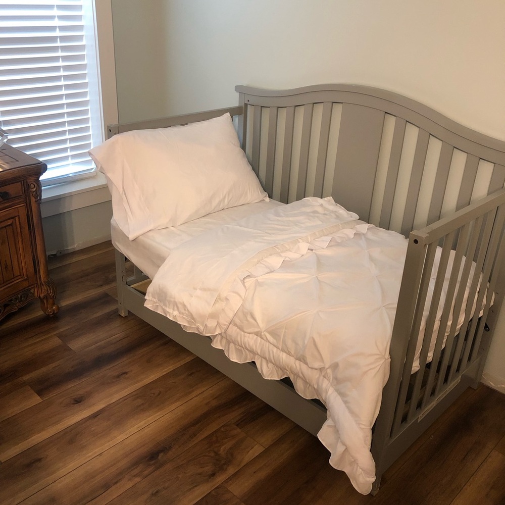 Baby /toddler Bed set